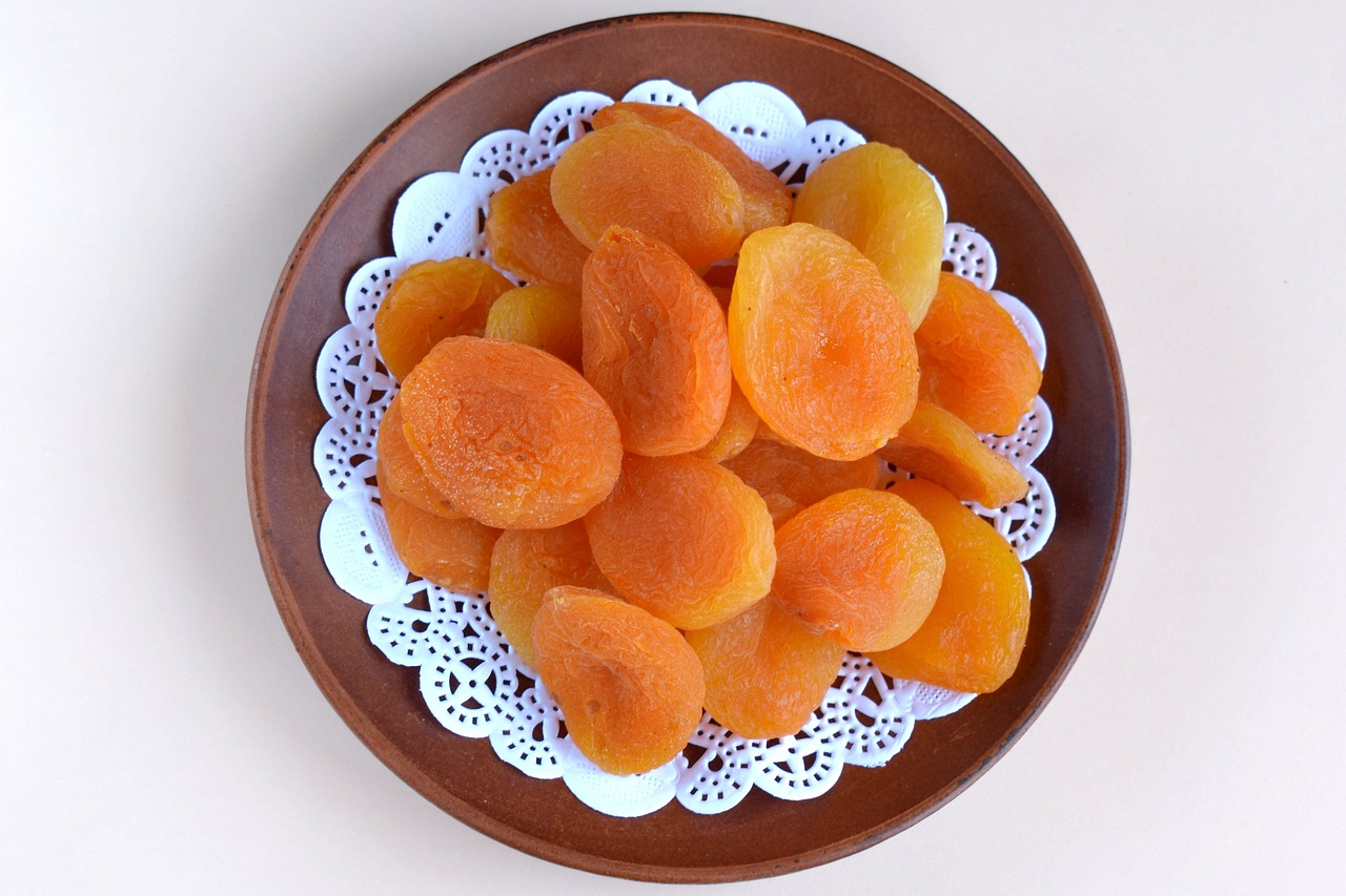 dried apricots, apricot, dried-3338362.jpg